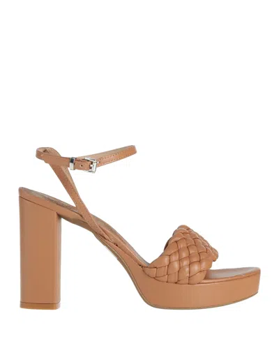 Stele Sandals In Beige