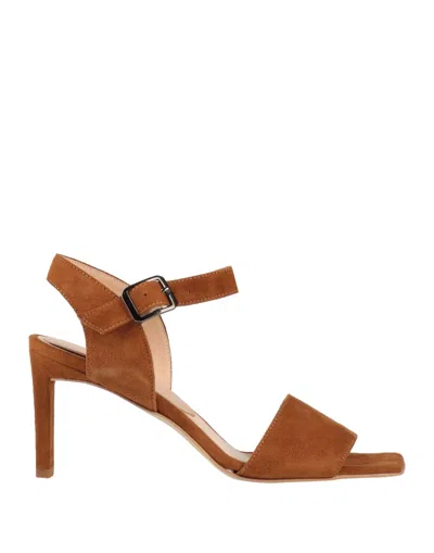 Stele Sandals In Beige
