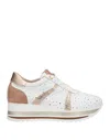Stele Sneakers In White