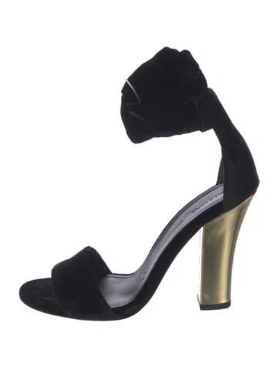 Pre-owned Stella Luna Velvet Sandals In Black