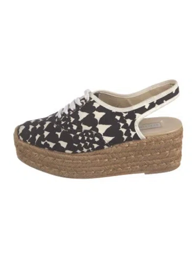 Pre-owned Stella Mccartney Canvas Graphic Print Pumps In White