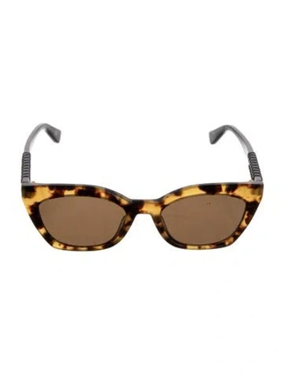 Pre-owned Stella Mccartney Cat-eye Tinted Sunglasses In Brown