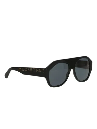 Stella Mccartney Geometric Logo-lettering Sunglasses In Black