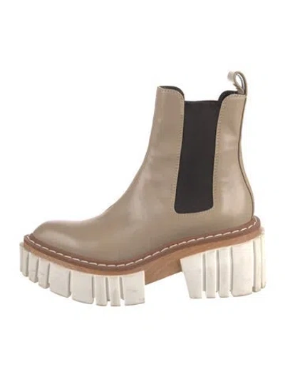Pre-owned Stella Mccartney Leather Chelsea Boots