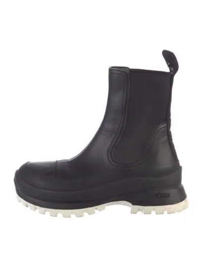 Pre-owned Stella Mccartney Leather Chelsea Boots In Black
