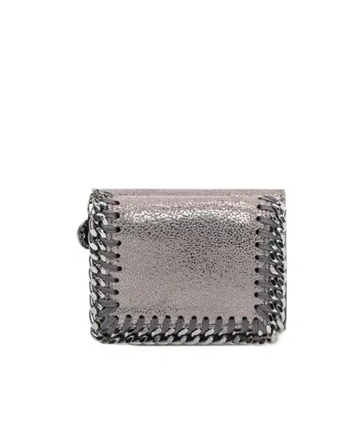 Stella Mccartney Logo Engraved Chain Detailed Wallet In Gray