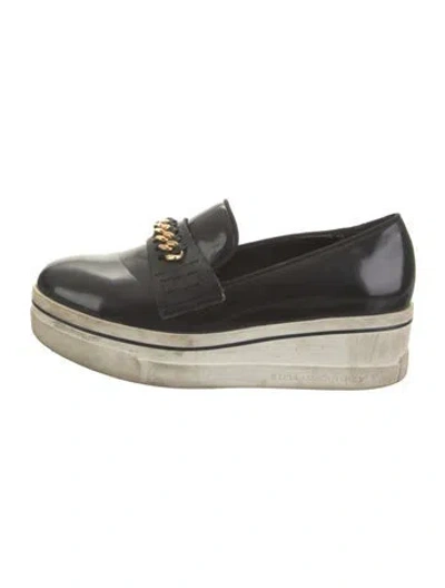 Pre-owned Stella Mccartney Patent Leather Chain-link Accents Loafers In Black