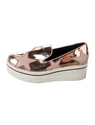 Pre-owned Stella Mccartney Patent Leather Graphic Print Sneakers In Metallic/pink