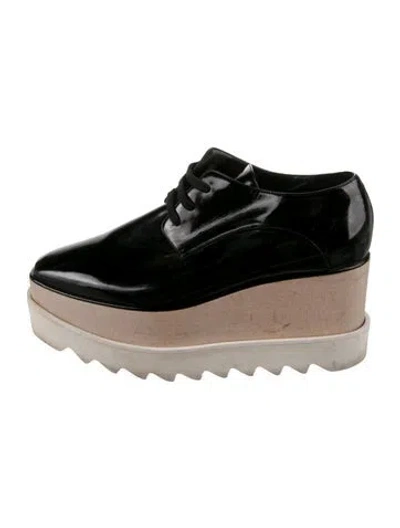 Pre-owned Stella Mccartney Patent Leather Pumps In Black/neutrals