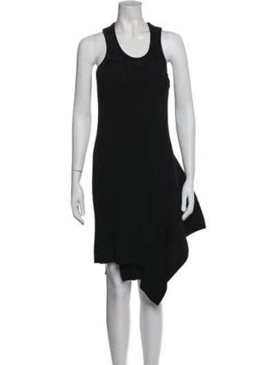 Pre-owned Stella Mccartney Scoop Neck Midi Length Dress In Black