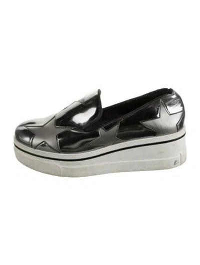 Pre-owned Stella Mccartney Star Stripes Print Vegan Patent Leather Loafers In Black/silver