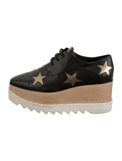 Pre-owned Stella Mccartney Vegetarian Leather Graphic Print Pumps In Black