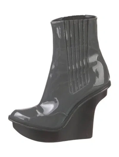 Pre-owned Stella Mccartney Vegetarian Patent Leather Pumps In Gray