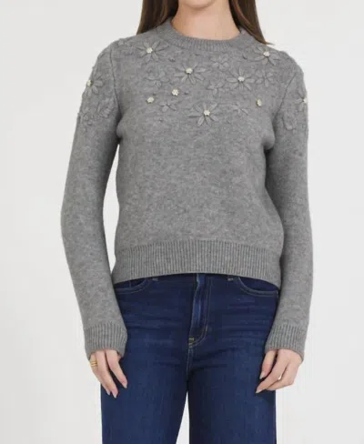 Stellah Floral Stitched Pullover Sweater In Grey In Multi