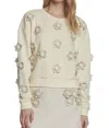 Stellah Flower Applique Sweatshirt In White In White