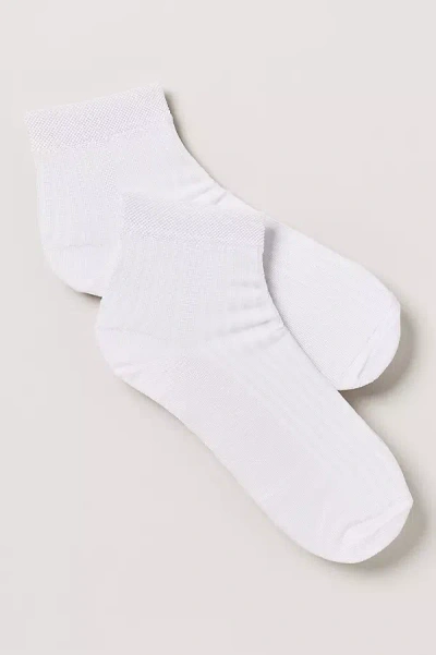 Stems Silky Ribbed Quarter Socks In White