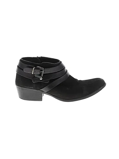 Pre-owned Steve Madden Ankle Boots In Black