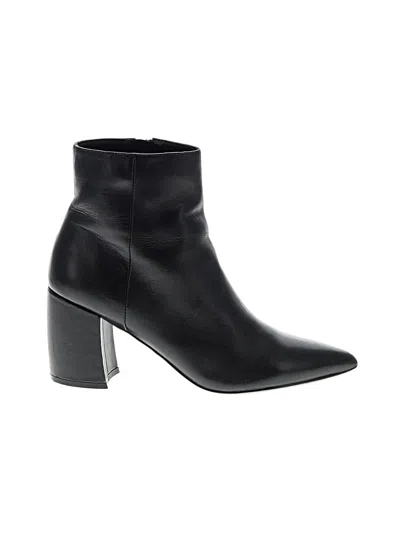 Pre-owned Steve Madden Ankle Boots In Black