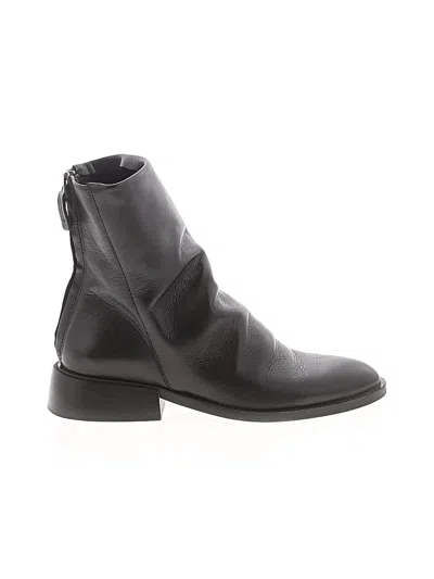 Pre-owned Steve Madden Ankle Boots In Black