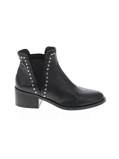 Pre-owned Steve Madden Ankle Boots In Black