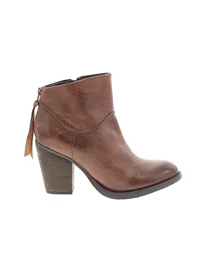 Pre-owned Steve Madden Ankle Boots In Brown