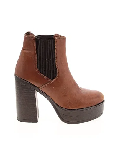 Pre-owned Steve Madden Ankle Boots In Brown