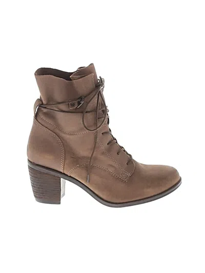 Pre-owned Steve Madden Ankle Boots In Brown