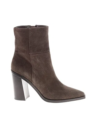 Pre-owned Steve Madden Ankle Boots In Brown