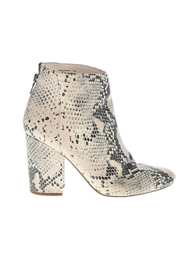 Pre-owned Steve Madden Ankle Boots In Ivory