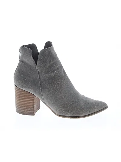 Pre-owned Steve Madden Ankle Boots In Tan