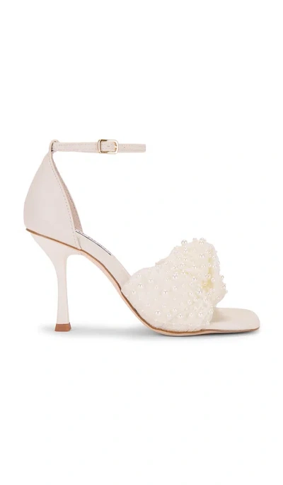Steve Madden High-heels Assume In Ivory