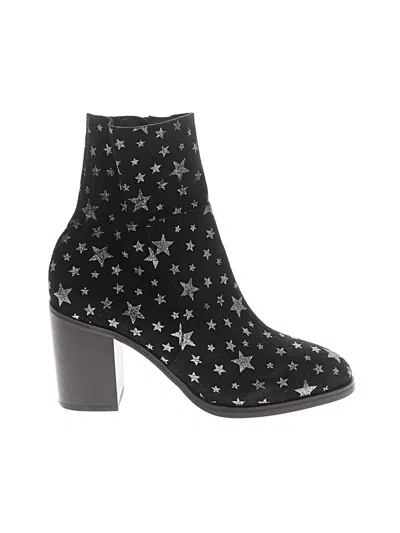 Pre-owned Steve Madden Boots In Black
