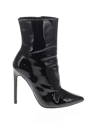 Pre-owned Steve Madden Boots In Black