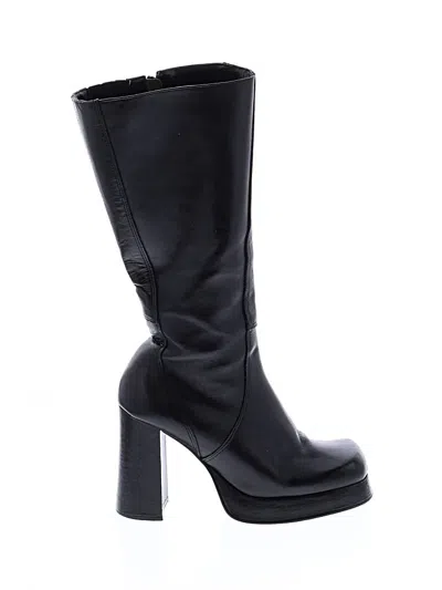 Pre-owned Steve Madden Boots In Black