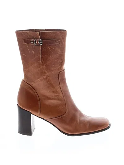 Pre-owned Steve Madden Boots In Brown