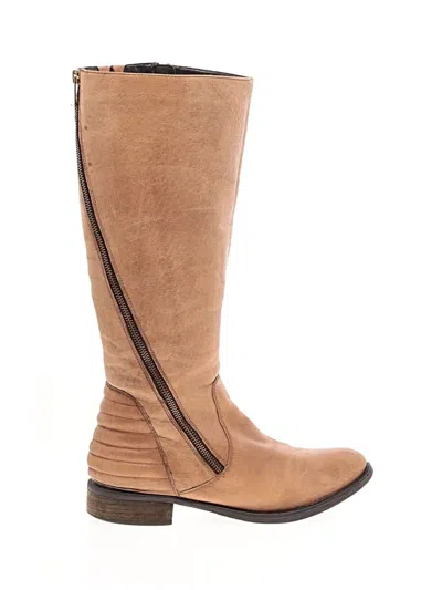 Pre-owned Steve Madden Boots In Brown