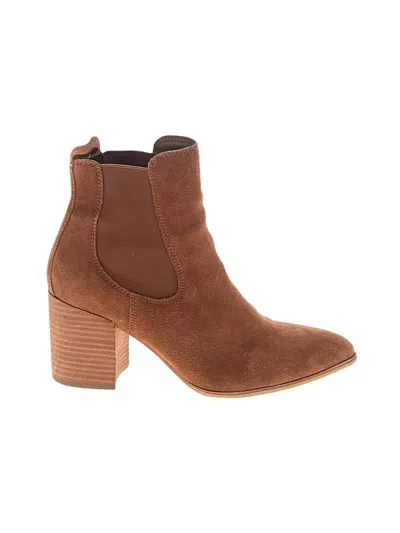 Pre-owned Steve Madden Boots In Brown