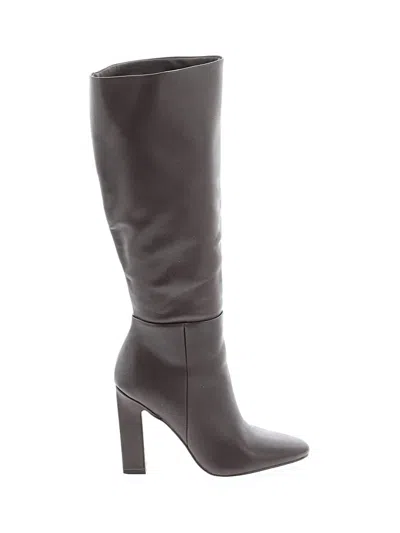 Pre-owned Steve Madden Boots In Brown