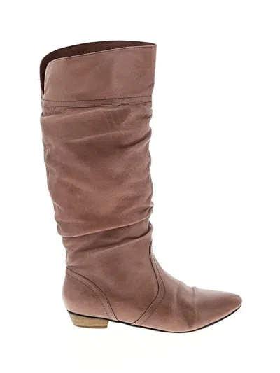 Pre-owned Steve Madden Boots In Brown