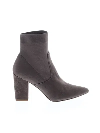 Pre-owned Steve Madden Boots In Gray