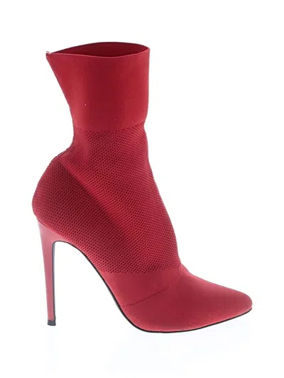 Pre-owned Steve Madden Boots In Red