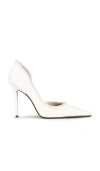 Steve Madden Elegant Pump In White