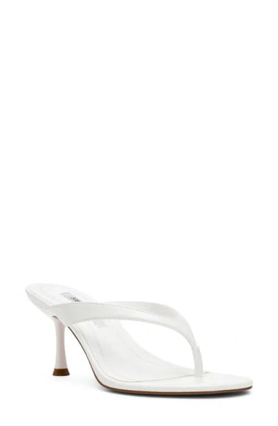 Steve Madden Faroh Flip Flop In White