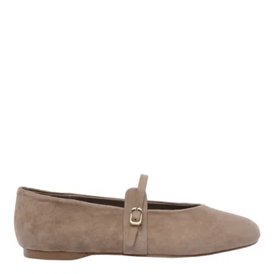 Steve Madden Flat Shoes In Brown