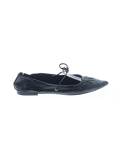Pre-owned Steve Madden Flats In Black