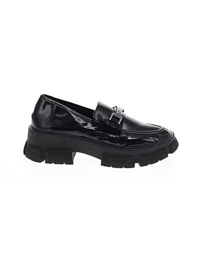 Pre-owned Steve Madden Flats In Black