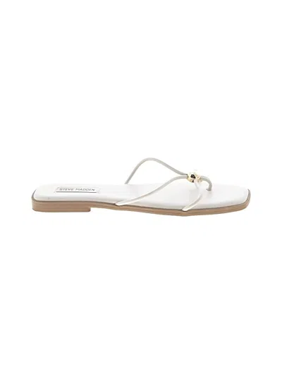 Pre-owned Steve Madden Flip Flops In White