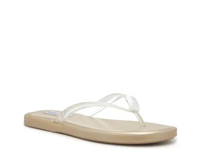 Steve Madden Frankey Flip Flop In Gold