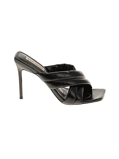Pre-owned Steve Madden Heels In Black