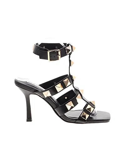 Pre-owned Steve Madden Heels In Black